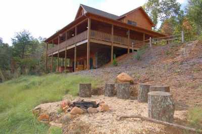 Aska Adventure Lodge