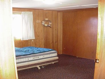 Guest bedroom