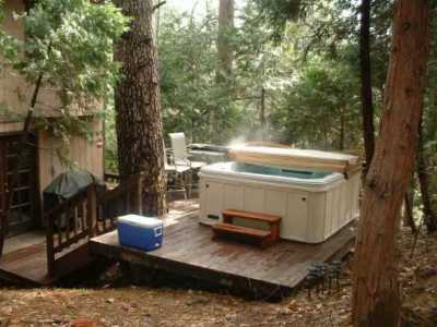 Hot Tub seats 7 People
