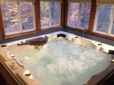 3bdr. 2 bath with Brand New Spectacular Hot Tub