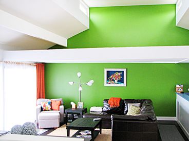 Livingroom with Vaulted ceiuling