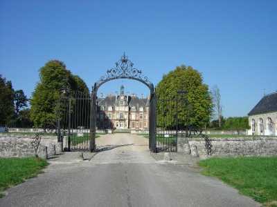 Apartment in CHATEAU close to PARIS