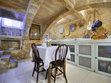 Valletta G-House kitchen/dining