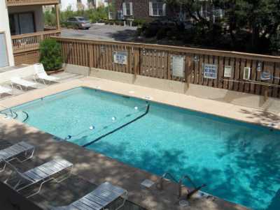 Easy access to private pool!