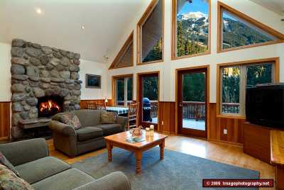 living room with great views up the mountain