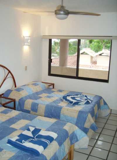 Guest Room with two double beds