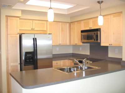 Hillside Villas 2bed/2.5bath Kitchen