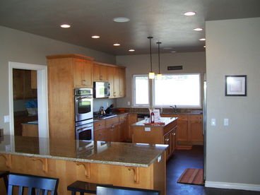 DINING ROOM TO KITCHEN