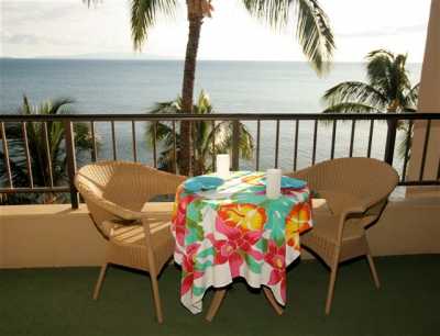 Private oceanfront lanai