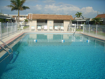 POOL AND CLUBHOUSE
