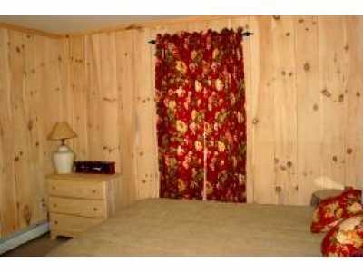 Queen Bedroom