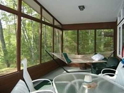 The screened in porch