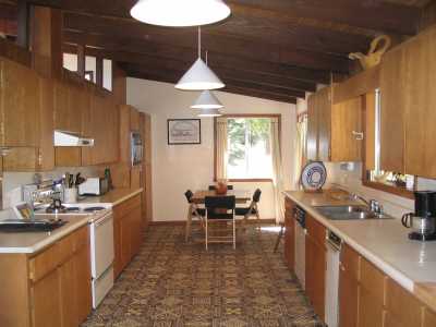 Kitchen and Breakfast Area