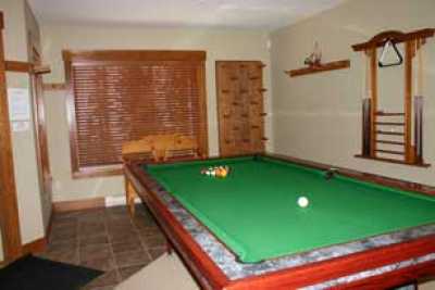 Pool table
