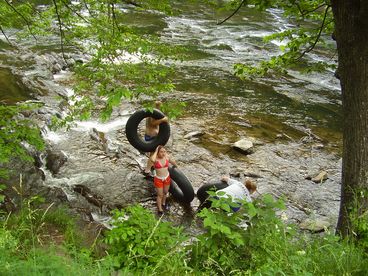 Riverfront Tellico Beach Cabin-Motorcycle & Fisherman Friendly