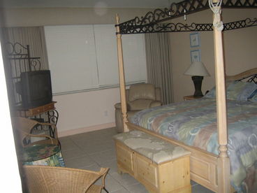 Master Bedroom - King Size Bed