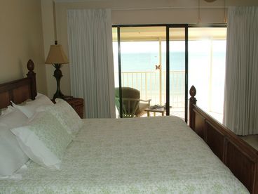 Master bedroom, King bed, Cable TV, DVD player and a beautiful view out onto the water.
