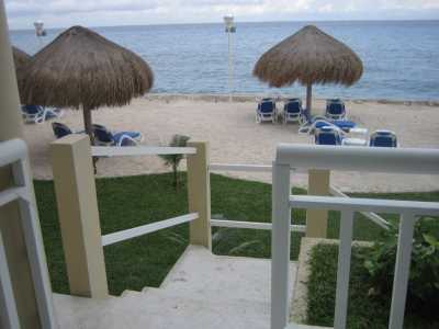 Step Out To The Beach & Pool!