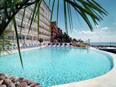 The Huge Oceanfront Freshwater Pool And Sundeck