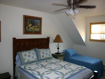 2nd bedroom, queen and twin