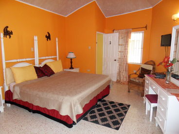 spacious bedrooms with ac,closets,cable tv