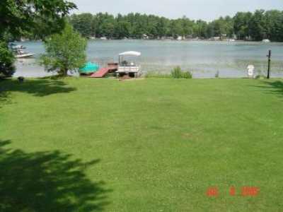 View of the yard looking at the lake