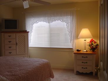 queen bedroom