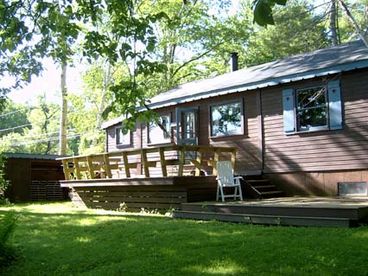 Charming Lakeside Cottage on Twin Lakes, 121-185$/n