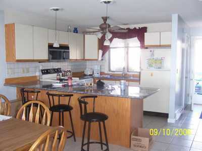 Spacious 4 level townhouse on Lake Ossipee