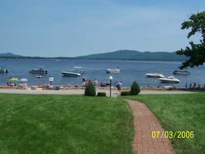 Spacious 4 level townhouse on Lake Ossipee