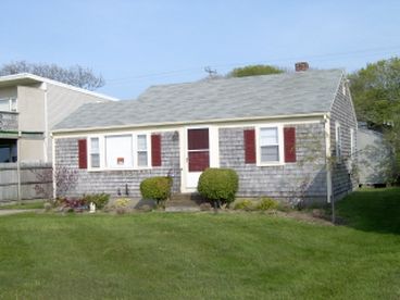 24 Deacons Ave