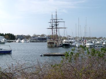 What a view of the harbor.