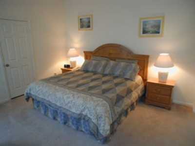 queen sized bedroom