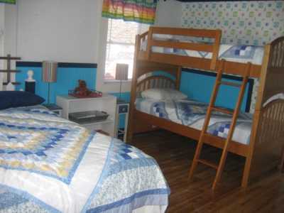 2nd Bedroom Suite, 1 Queen Bed and Twin Bunks