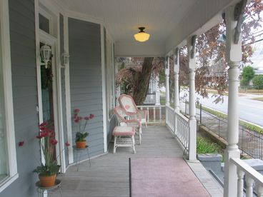 QUEEN ANNE VICTORIAN HOME