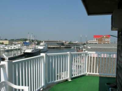 Large deck overlooking Harbor