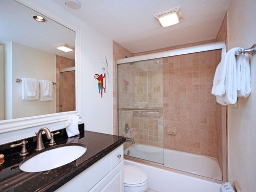 Pointe Santo..First Floor.. Walk Out To Beach