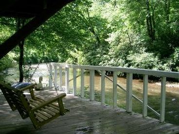 Riverfront Affordable 1 or 2BR Cottage: June to October