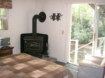 Riverfront Affordable 1 or 2BR Cottage: June to October