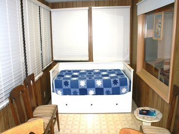 Front Room (3rd Bedroom)