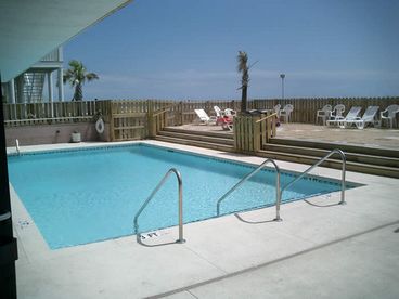 New outdoor pool. There is a large sunbatjhing area. There is also a shaded kiddie pool for those little ones.