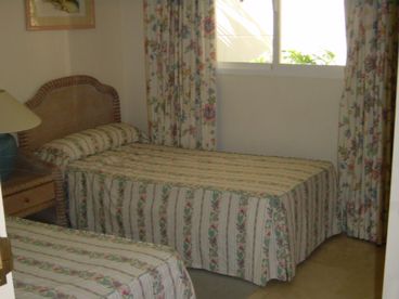 twin bedroom
