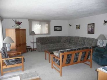 Livingroom with Large TV, DVD Player, VCR, Stereo, Tuner, Cassette Player, CD Player, Books & Games