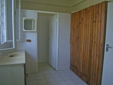 Shower room bedroom 2