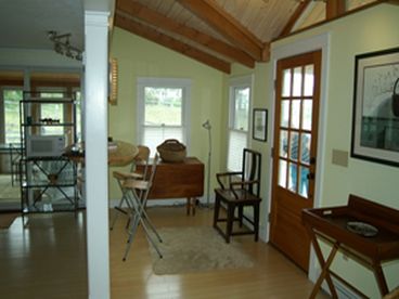 Luxury 3 bdrm, 2 ba house steps from the beach - Plum Island