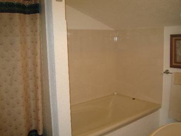 Club La Costa - Only unit with Soaker tub - car available