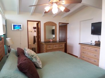 Coconut Corner Rental-Full Kitchen-Covered Patio-Split A/C-Close to Beach