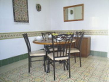 Dining Area
For more photos, click onto our website