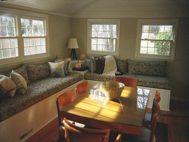 TV/Day Room (extra sleeping area) 1