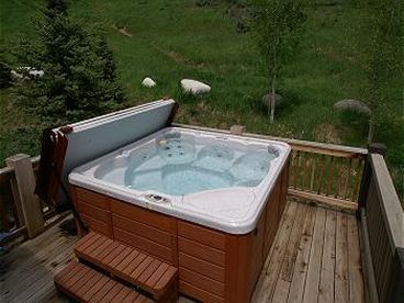 Private 8 Person Hottub 